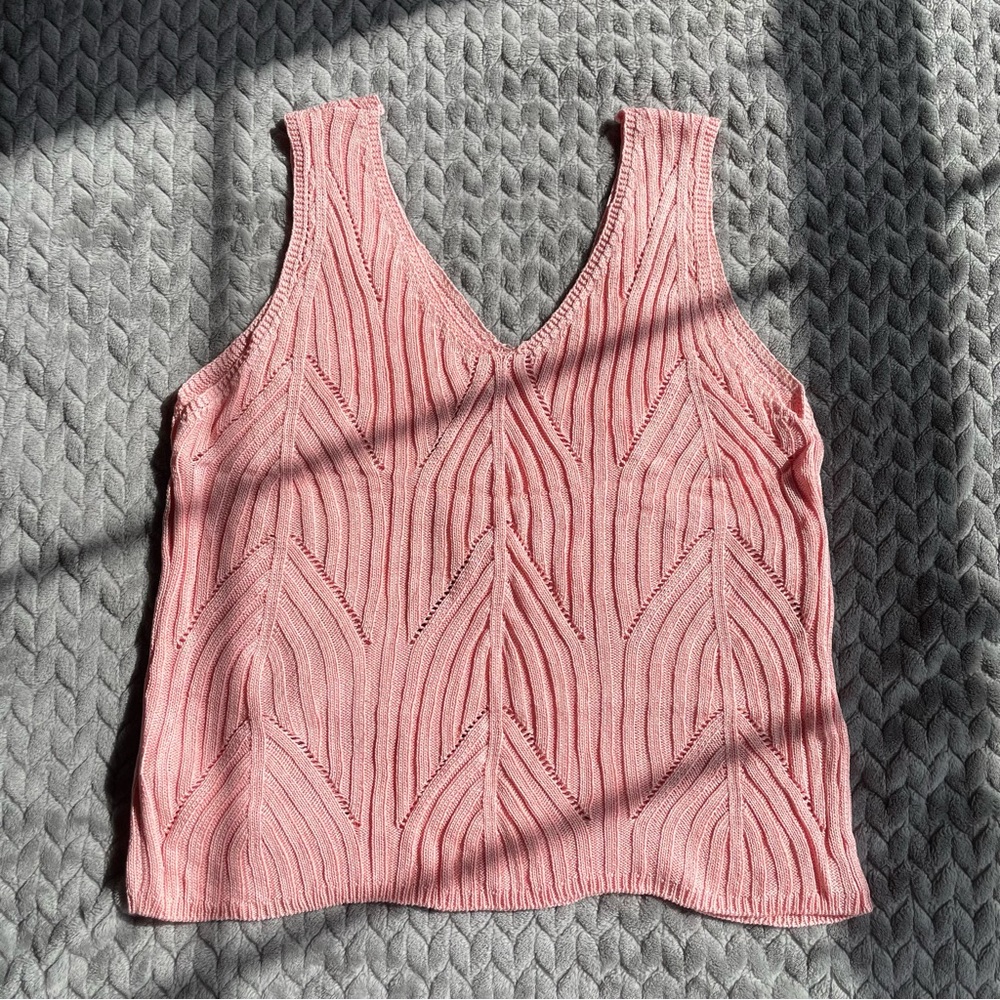 Pink knit top